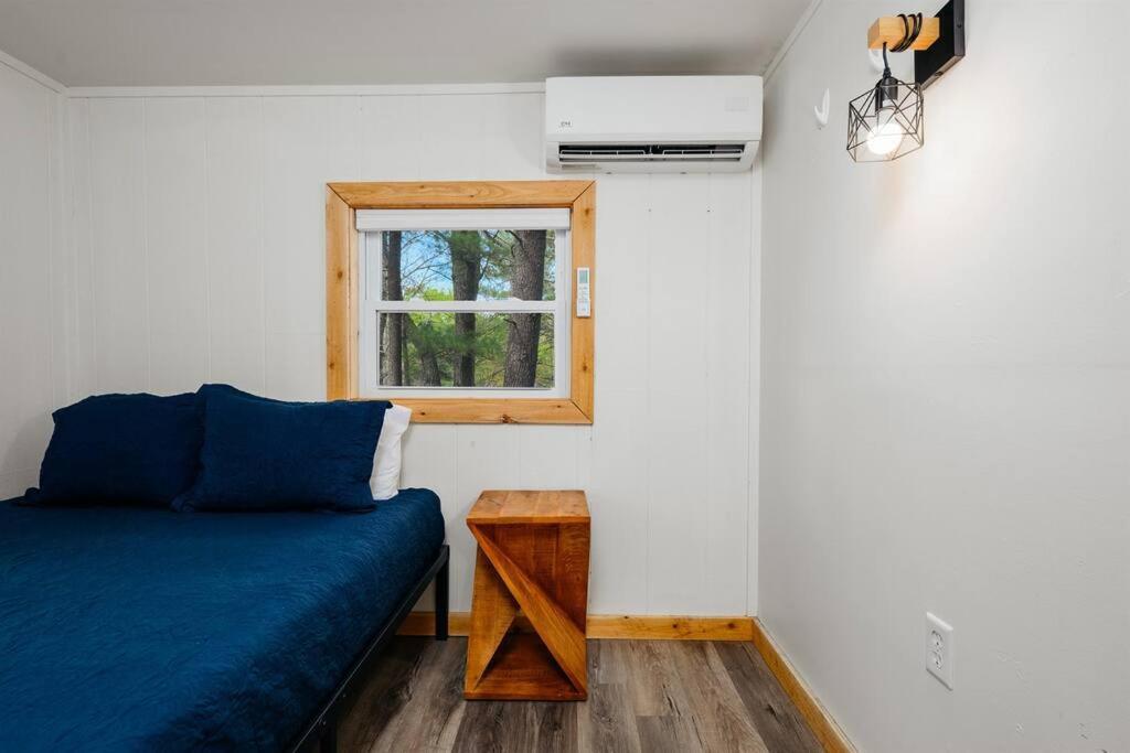 Cozy Cottage On Arbutus Lake Traverse City Exteriér fotografie